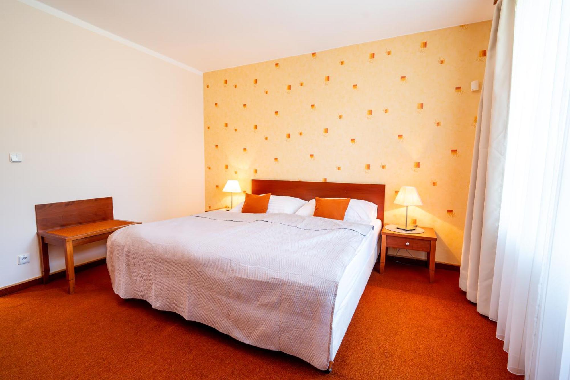 Golf Hotel Austerlitz Exterior photo